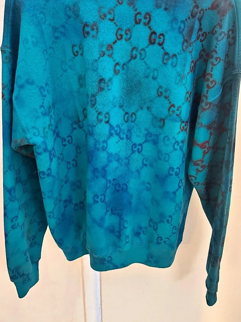 Gucci interlocking pattern